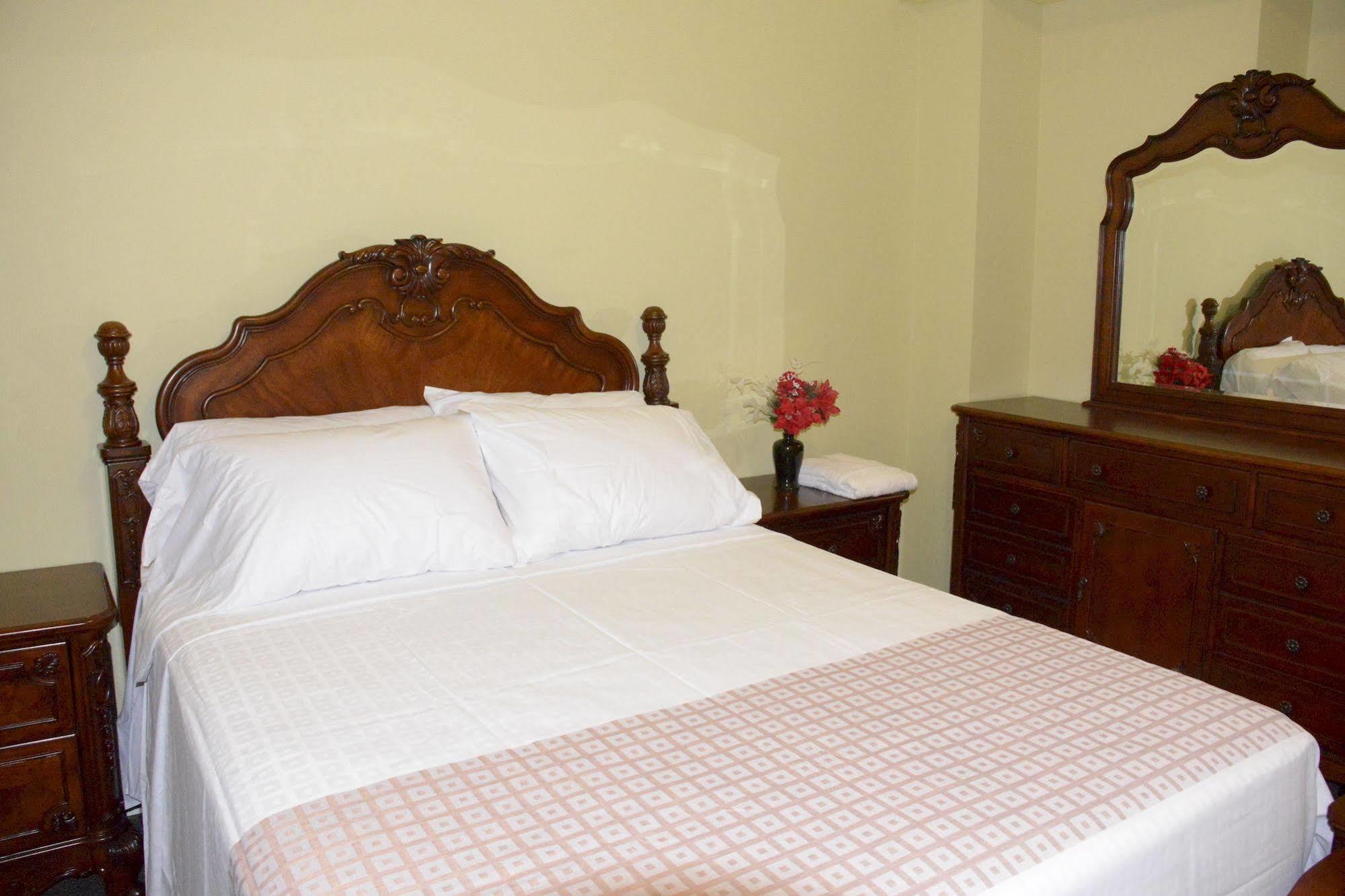 Smile Back B&B Торонто Екстериор снимка