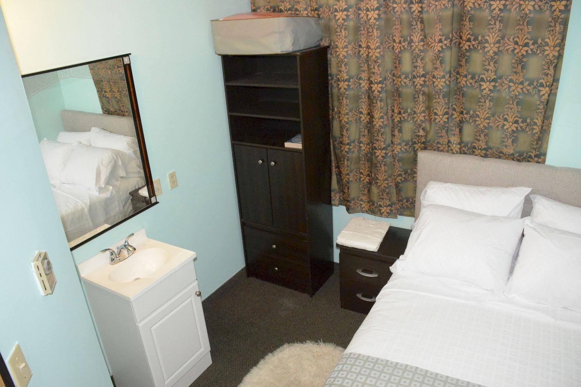 Smile Back B&B Торонто Екстериор снимка